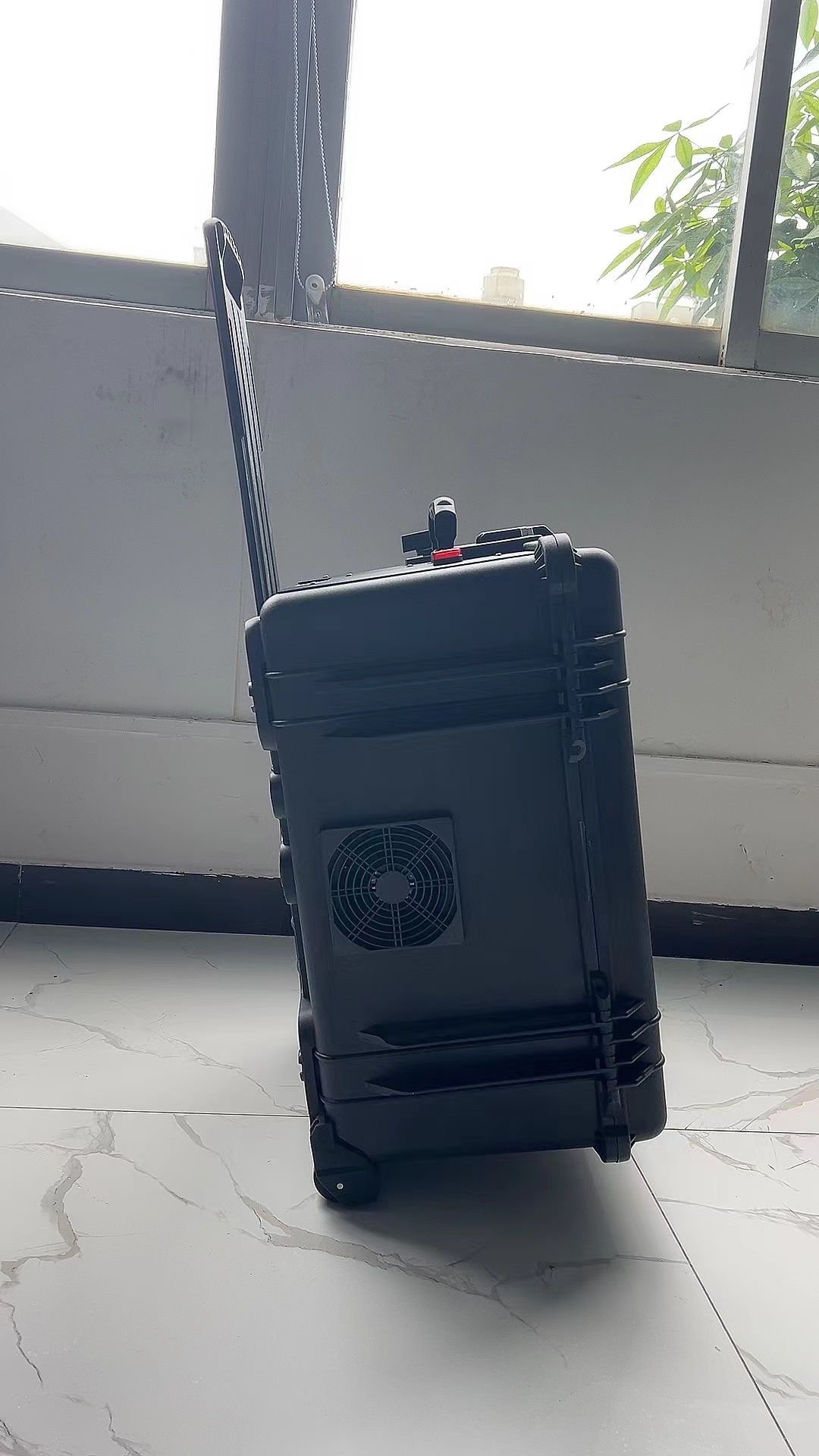 长治手拉箱型移动通信干扰器